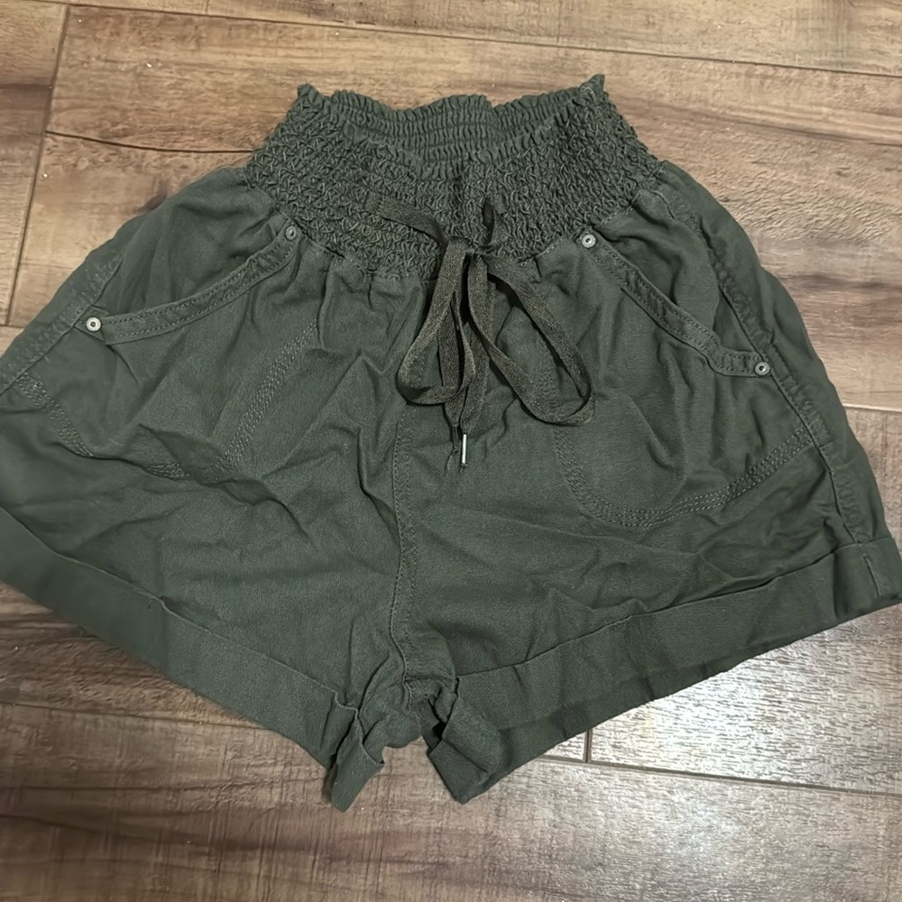 Dark Green Flowy shorts